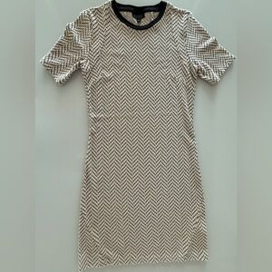 TOPSHOP Pink & White Chevron Short Sleeve Mini Dress - Size US 8 - NWOT